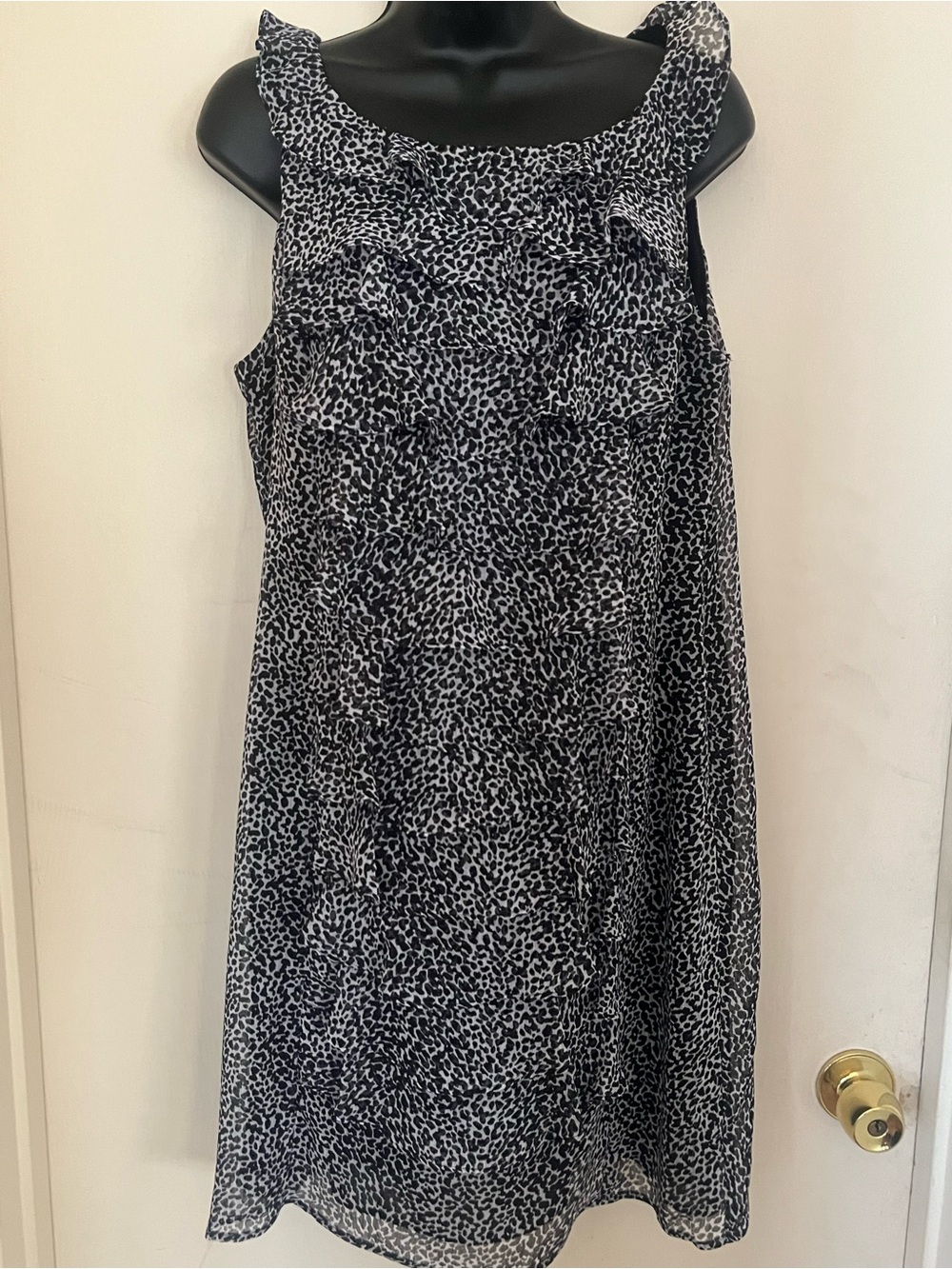 Jessica Howard Black & White Printed Ruffle-Detail Shift Dress